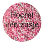 Geboorte Traktatie – Roze Babyflesje met Spekjes, Roze ballon & Gepersonaliseerde Sticker